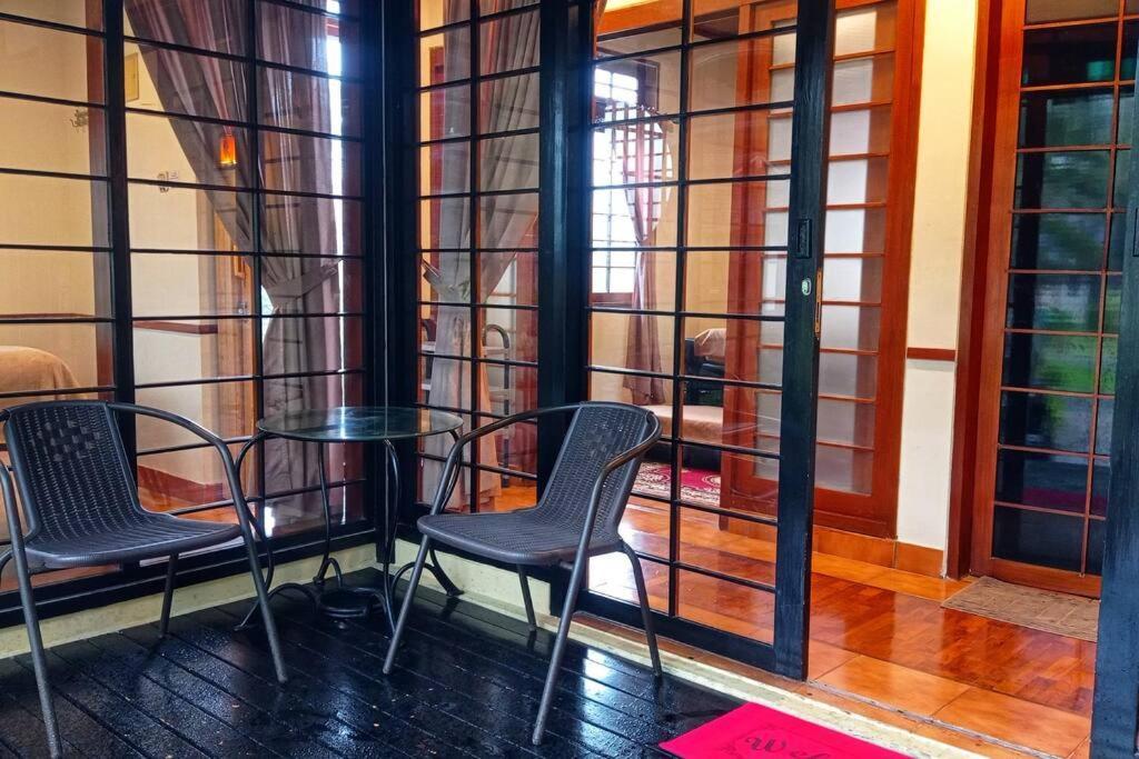 Designer Villa Tokyo Cianjur Exterior photo