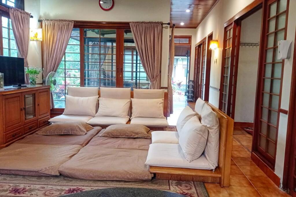 Designer Villa Tokyo Cianjur Exterior photo