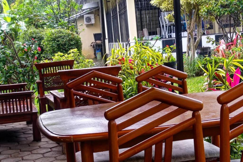 Designer Villa Tokyo Cianjur Exterior photo